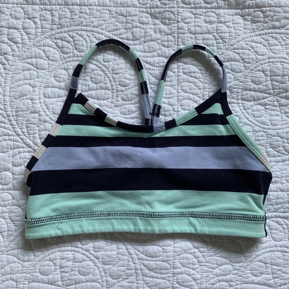 Lululemon Flow Y Sports Bra